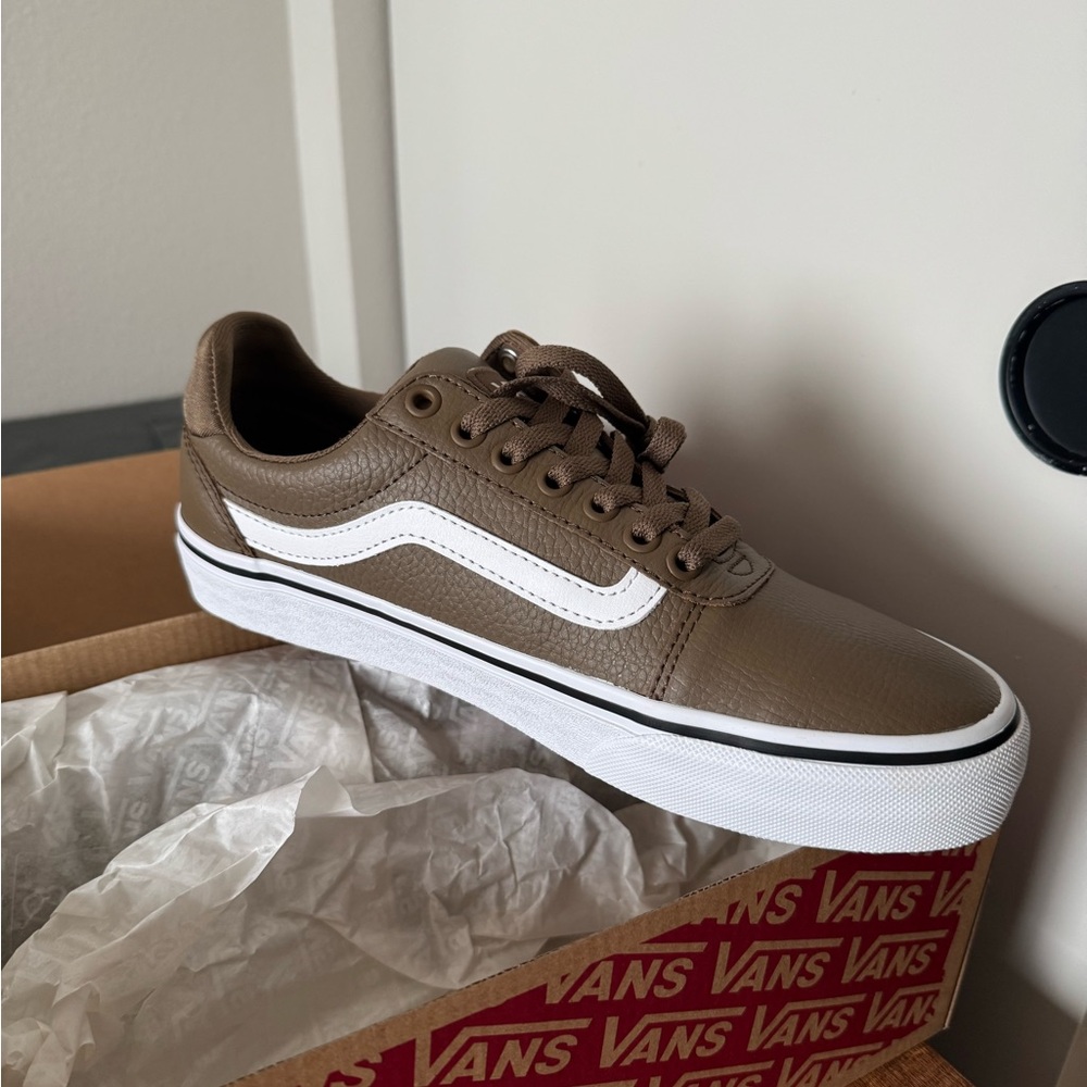 Vans ward deluxe leather tumble brown men’s size 7.5